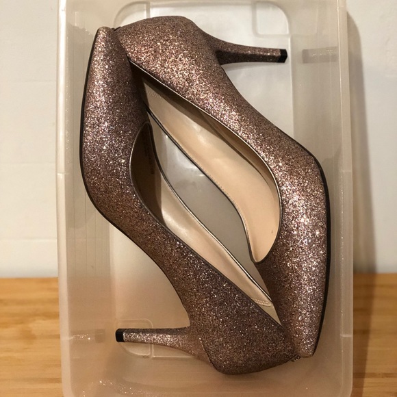 Sparkly pumps! - Picture 2 of 6